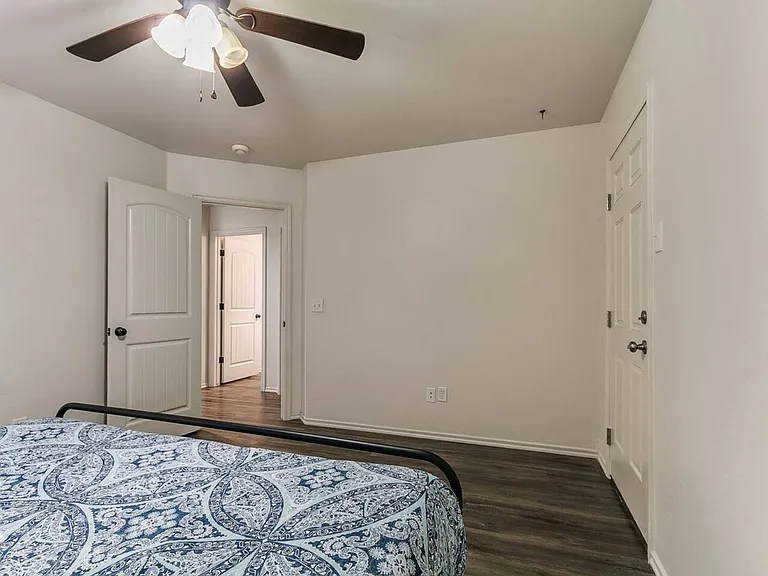 436 Chalk Hill Ct — Photo 19