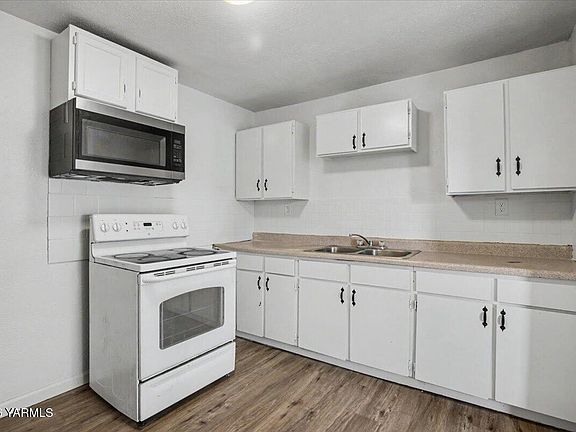5th image of 502 S 12th St