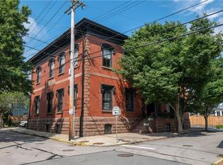11 Willow St APT 6, Newport, RI 02840
