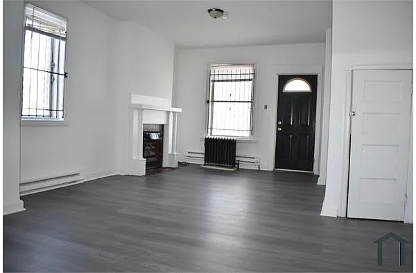 Building Photo - 10 S 62nd St