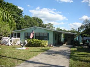 561 Bennett Ave, Labelle, FL 33935