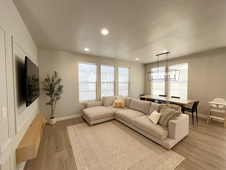 2762 N 3870 W — Photo 2