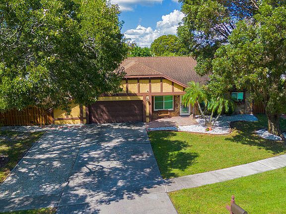2nd image of 853 S Wind Cir
