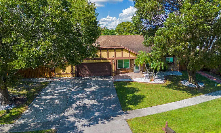 853 S Wind Cir — Photo 2