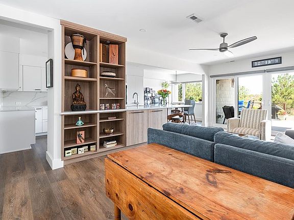 4th image of 3912 Whispering Oaks Pl #101