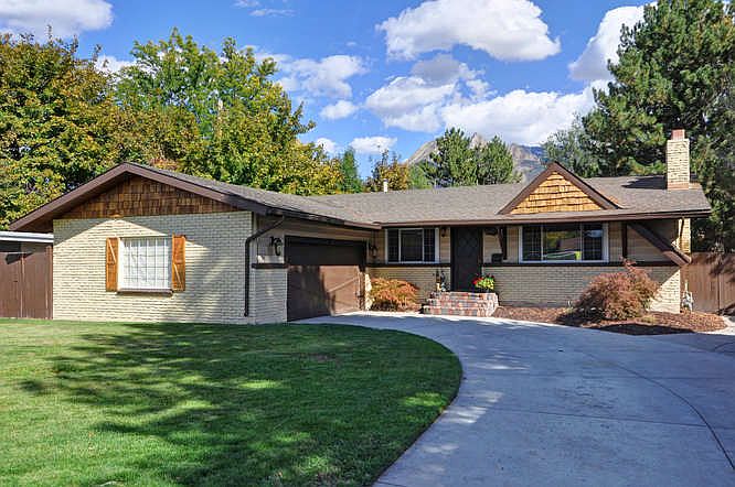 1st image of 5941 S Fontaine Bleu Dr