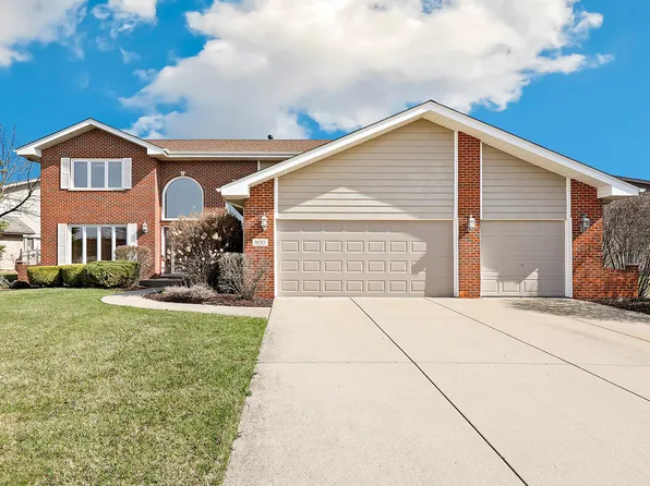 8130 Stonegate Dr, Tinley Park, IL 60487
