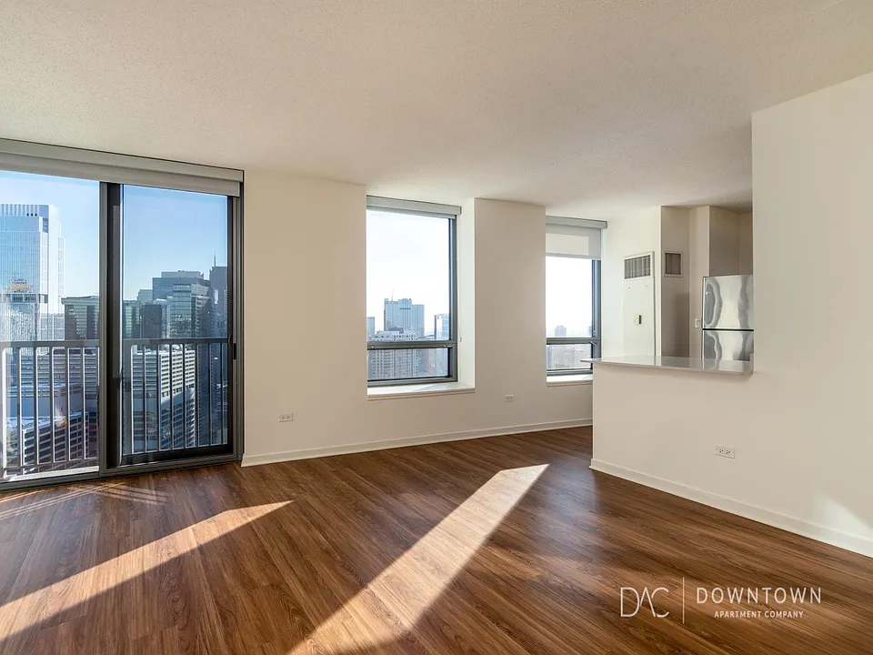 500 N Kingsbury St #1