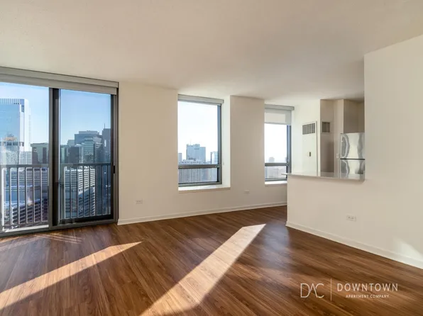 500 N Kingsbury St #1, Chicago, IL 60654