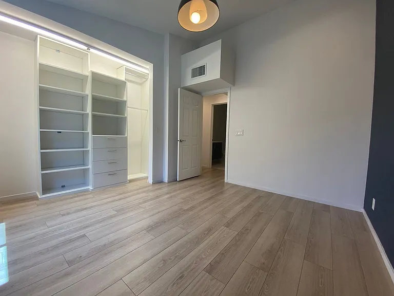1822 K St #3 — Photo 8