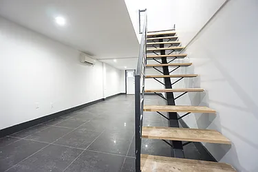 Rented by Rennit Inc.