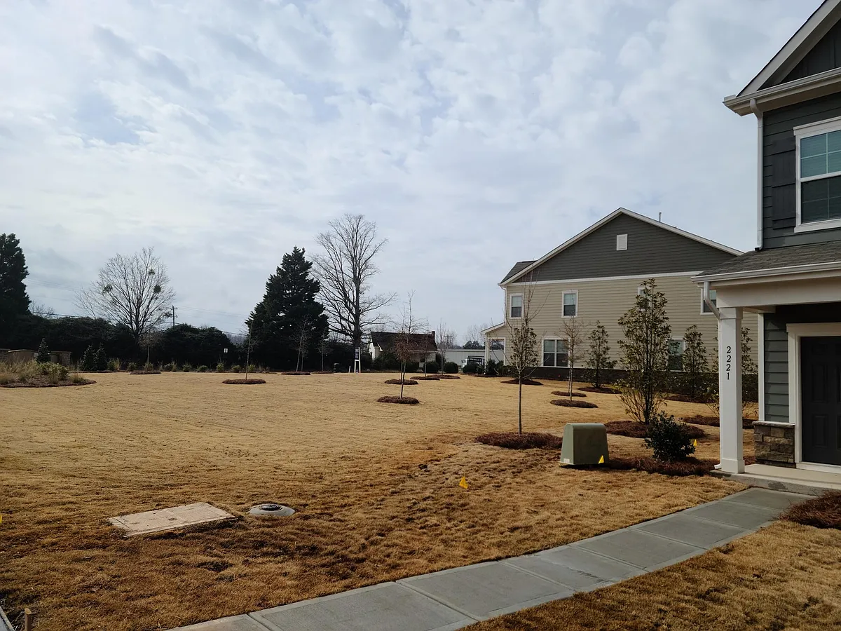 Building Photo - 2221 Mount Harmony Church Rd
