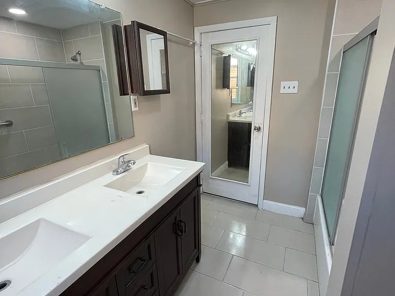 1610 W Walnut St #2 — Photo 12