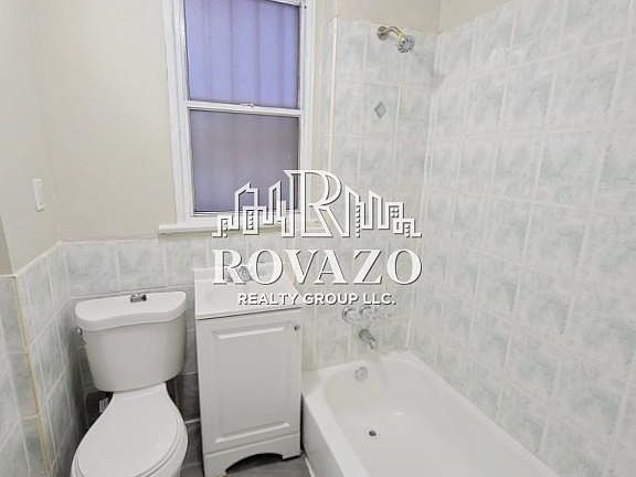 4th image of 249 Mount Vernon Ave APT 3B