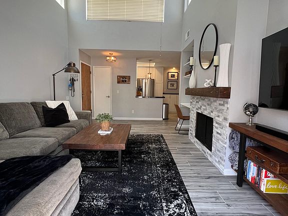 5th image of 6116 Calle Mariselda Unit 202