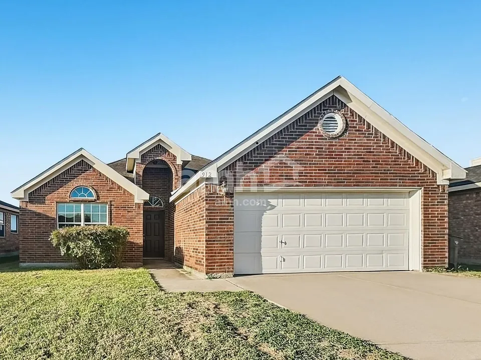 912 Buffalo Springs Dr