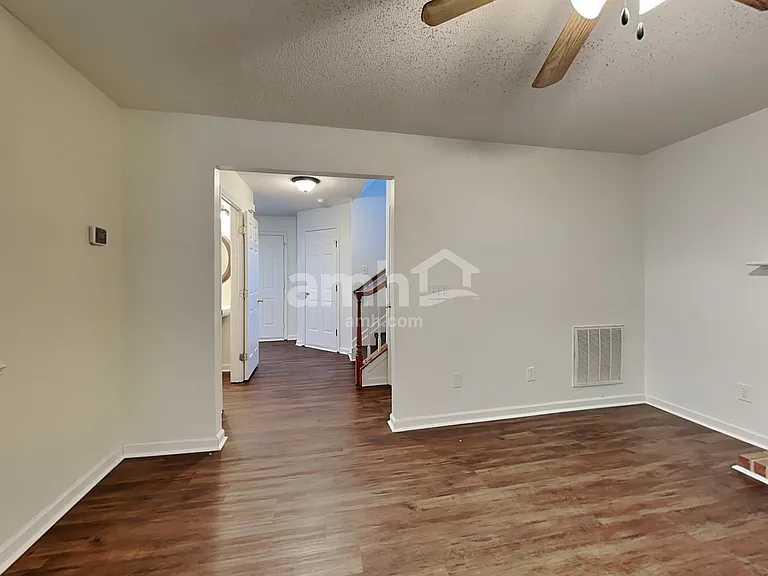 316 Windsong Dr — Photo 9