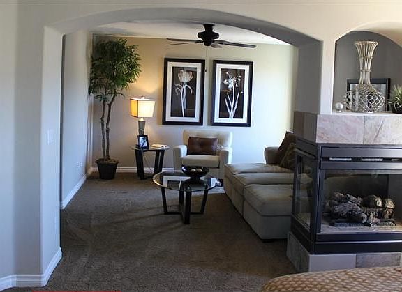 Master Sitting Area