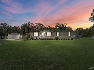 8227 E Windsong St, Floral City, FL 34436