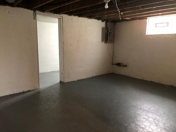 5th image of 6937 Gloria Dr