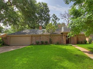 15401 Leeds Ln, Houston, TX 77040