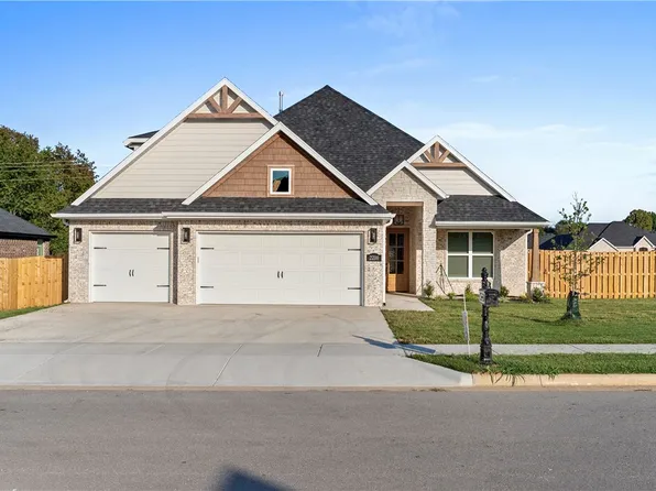 1130 Canyon Maple St, Centerton, AR 72719