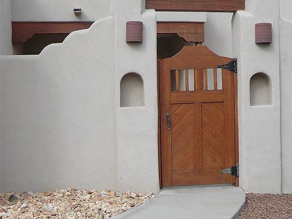 3rd image of 1912 Desert Greens Dr