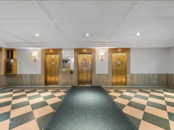 433 West 34th Street 15B image 8 of 8