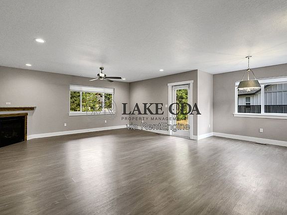 3rd image of 14790 N Cassia St