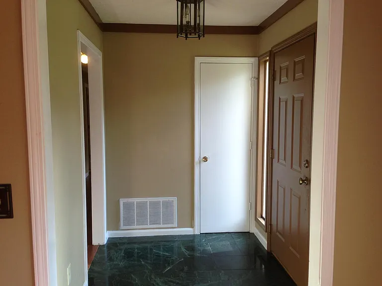 1149 Eagle Cir — Photo 5
