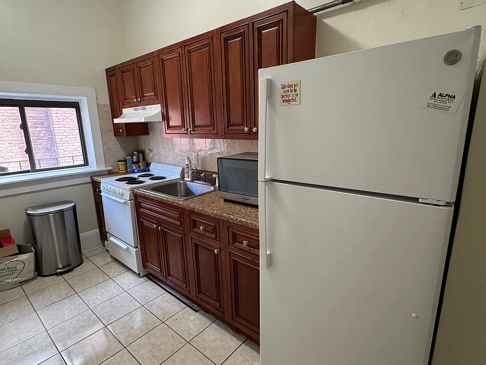 915 Boylston St #6B