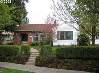 206 NE Billingher Dr, Portland, OR 97220