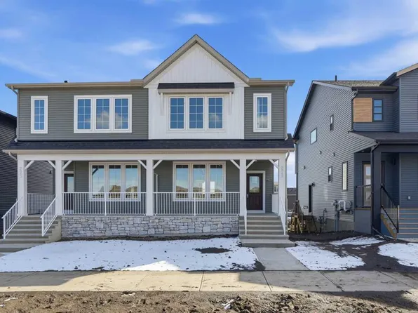 229 N Bridgeport Gate, Chestermere, AB T1X 3E2