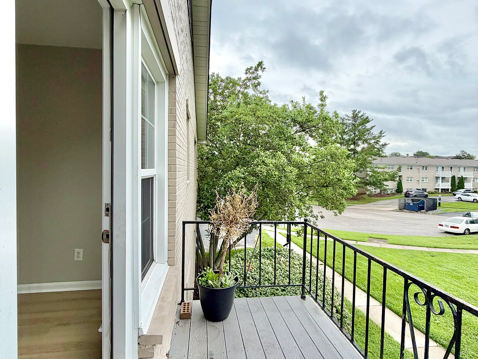2 bed, 1010 sqft, $1,195 — Photo 3