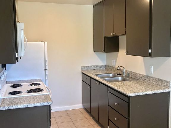3rd image of 6032 Gettysburg Pl APT 18