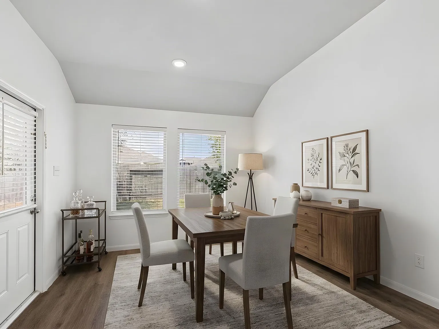 4 bed, 2069 sqft, $2,399 — Photo 2
