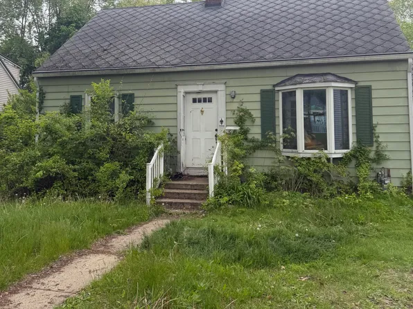 1018 Fitch St, Albion, MI 49224