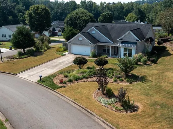 7830 Paddocks Mill Dr, Cumming, GA 30041