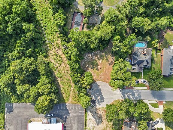 5th image of Lot 9 Charleston Ct.