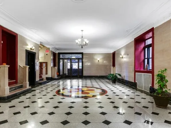 35 Crown Street 5J image 6 of 7
