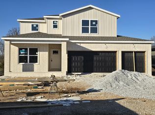 116 E Acacia Circle, Clever, MO 65631