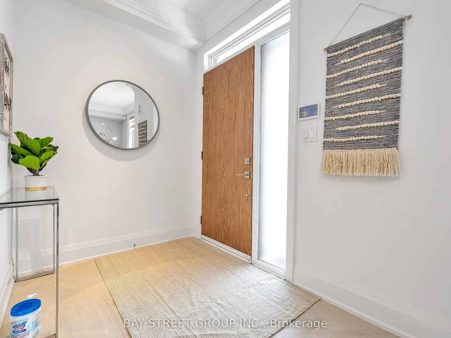 3 bed, $4,400 — Photo 2
