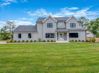 4380 Stanley Rd, Mattituck, NY 11952