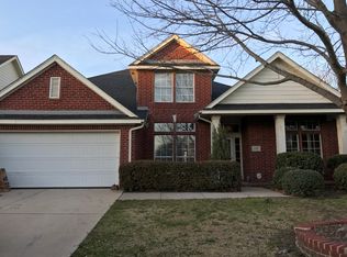 6708 Spring Valley Way, Fort Worth, TX 76132