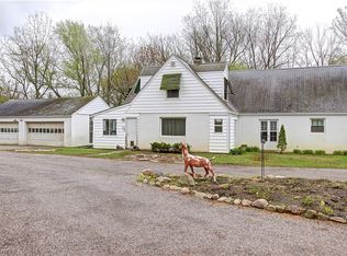 2441 Grafton Rd, Grafton, OH 44044