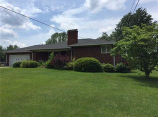 337 Scotland Ln, New Castle, PA 16101