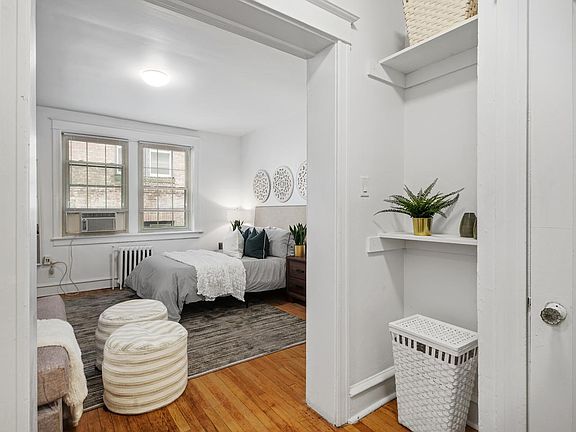 4th image of 4313 Spruce St #B14
