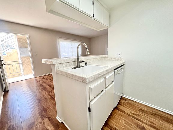 5th image of 3225 E 10th St #3225