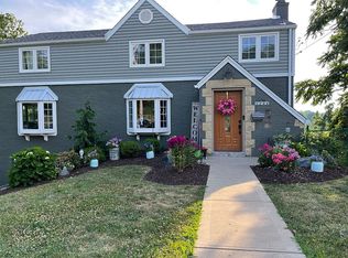 5246 Glenburn Dr, Pittsburgh, PA