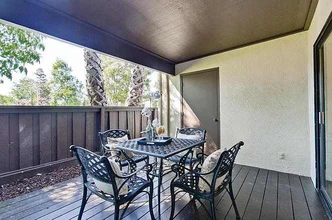 1001 Evelyn Ter E — Photo 3